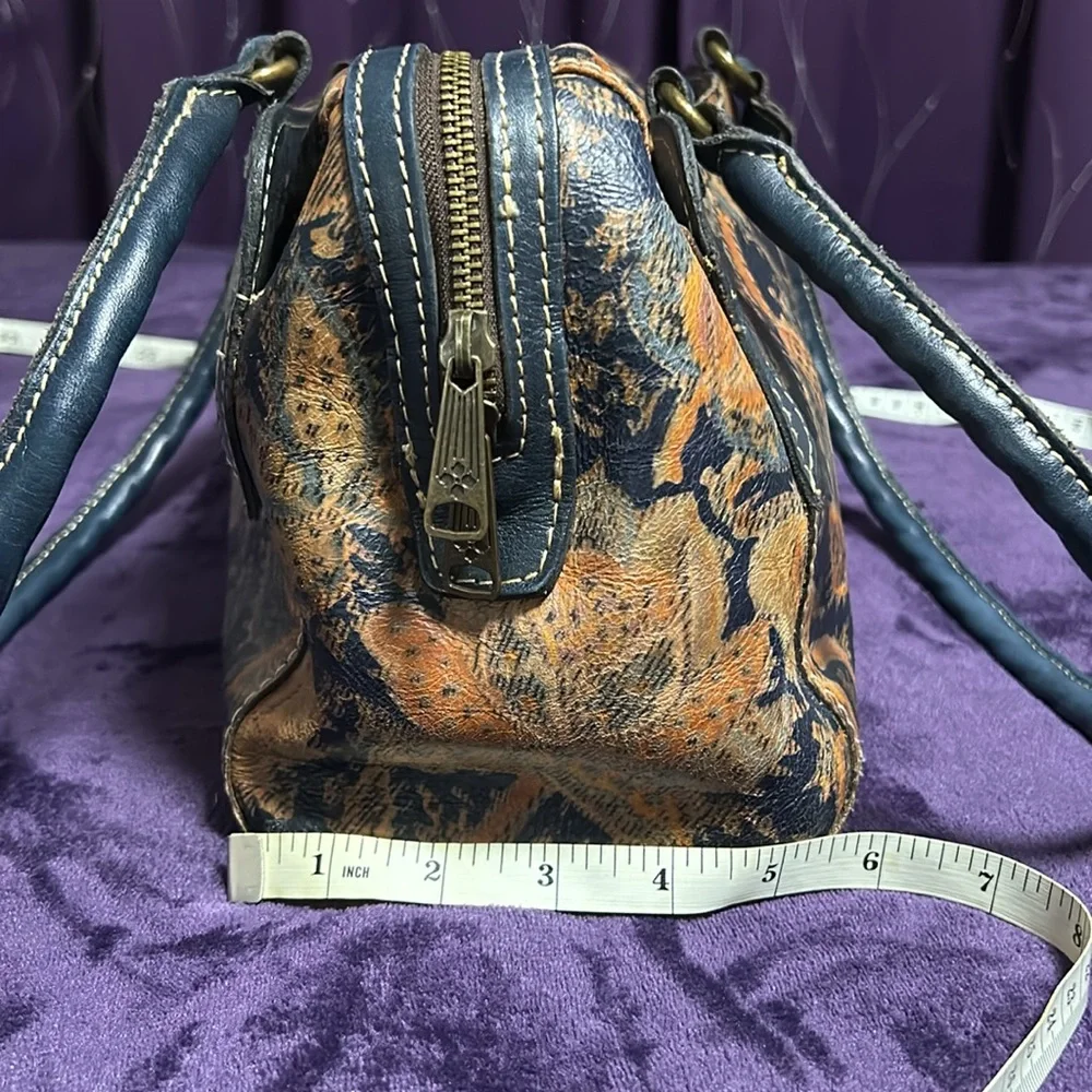 Patricia Nash stylish navy